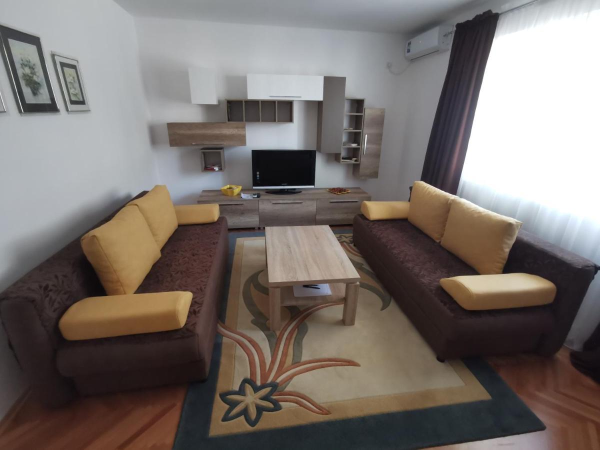 007 Apartments - Strumica, Macedonia Bagian luar foto